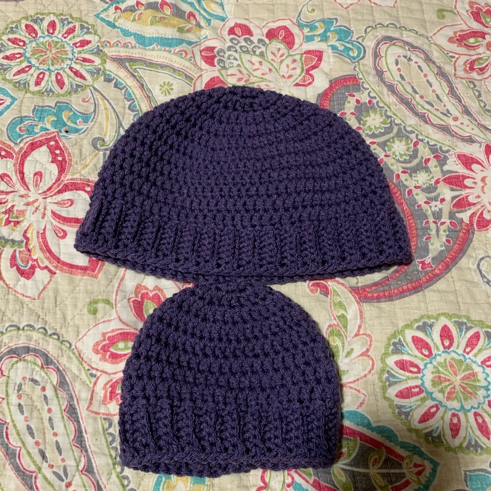 Charming Knit Kids Hat Set in Deep Purple